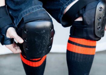 Knee pads image