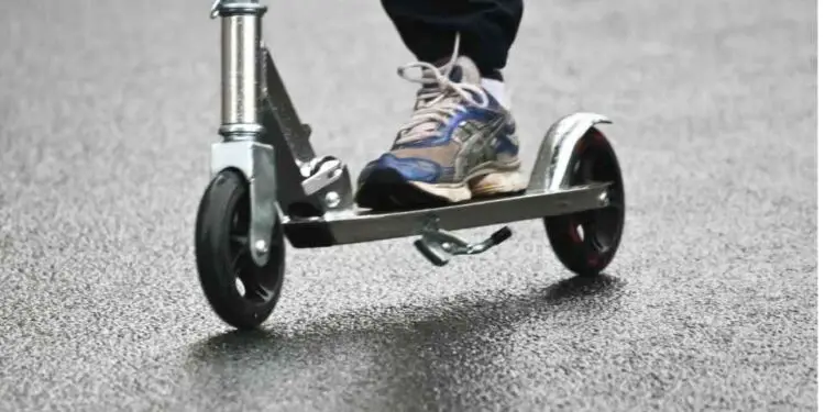 imag of old Scooter wheels