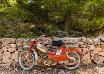 old moped in italy image